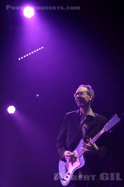 ARTO LINDSAY - 2010-06-01 - PARIS - Espace Charlie Parker - Grande Halle - 